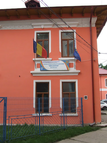 Opinii despre ŞCOALA POSTLICEALĂ SANITARĂ MOLDOVA în <nil> - Școală