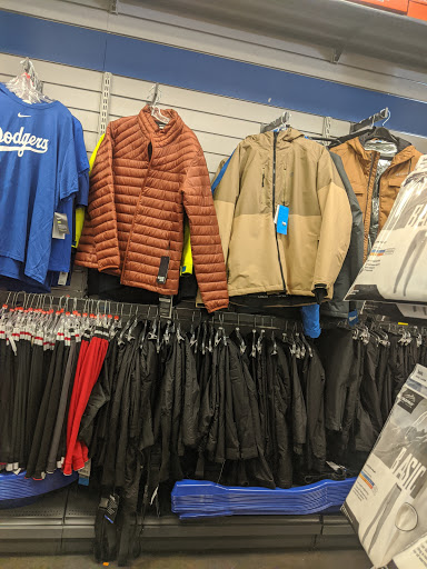 Sporting Goods Store «Big 5 Sporting Goods - Glendale», reviews and photos, 144 N Central Ave, Glendale, CA 91203, USA