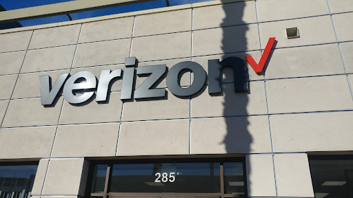 Cell Phone Store «Verizon Authorized Retailer - A Wireless», reviews and photos, 285 E 5th St c, Long Beach, CA 90802, USA