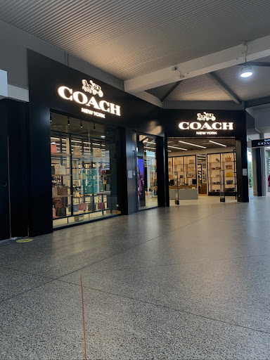 Coach Harbour Town Adelaide
