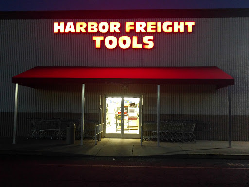 Hardware Store «Harbor Freight Tools», reviews and photos, 2000 Avondale Dr STE 104, Durham, NC 27704, USA