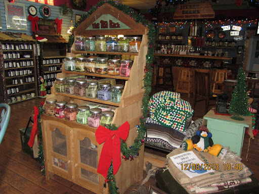 Coffee Shop «Downtown Video & You Maka Me HOT Coffee Roasting Company», reviews and photos, 101 NE 1st Ave, Mineral Wells, TX 76067, USA