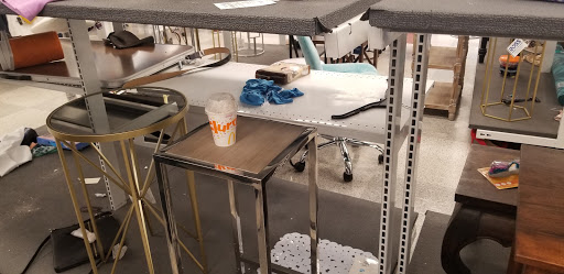 Clothing Store «Ross Dress for Less», reviews and photos, 6901 W Grand Ave, Gurnee, IL 60031, USA