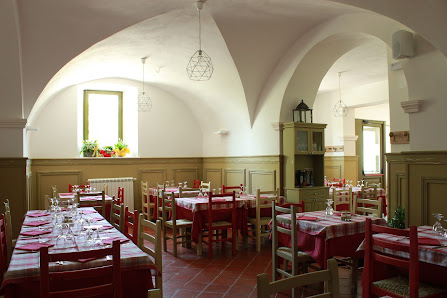 Ristorante Taverna Vecchia Strada Statale 17 2/a km 89700, 67030 Roccacasale AQ, Italia