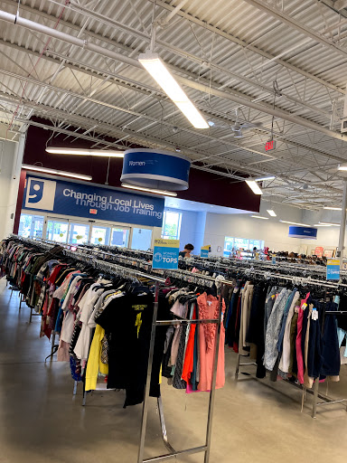 Thrift Store «Goodwill Industries of Greater Cleveland & East Central Ohio», reviews and photos, 16160 Pearl Rd, Strongsville, OH 44136, USA