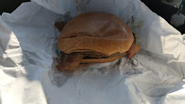 Cheeseburger du Restauration rapide McDonald's Espace 3000 à Hyères - n°5