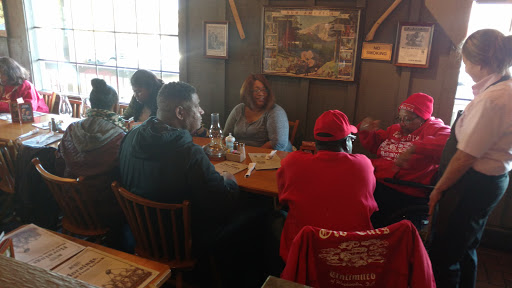 American Restaurant «Cracker Barrel Old Country Store», reviews and photos, 15 Riverton Commons Plaza, Front Royal, VA 22630, USA