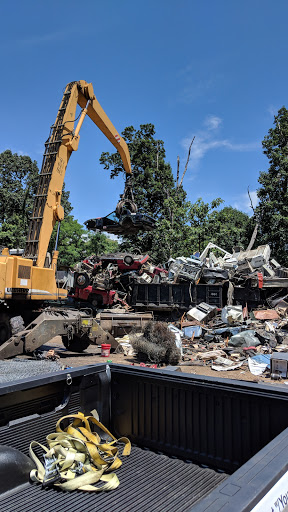 Salvage Yard «Shrum Auto Salvage streetview», reviews and photos, 1050 Old Buck Hill Rd, Goodlettsville, TN 37072, USA
