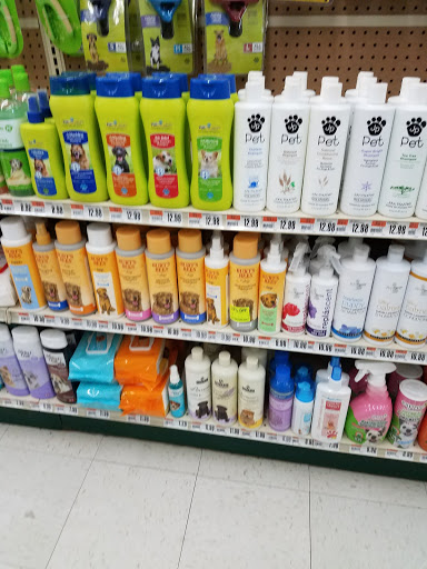 Pet Supply Store «Pet Supplies Plus», reviews and photos, 4505 S 76th St, Greenfield, WI 53220, USA