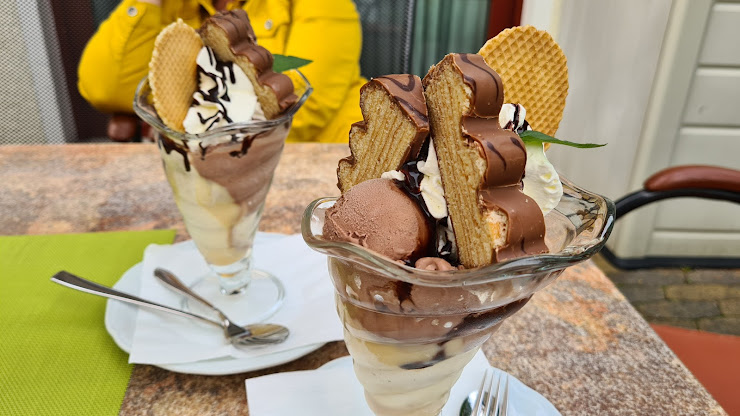 Plats et boissons hôtels Hotel Robinien-Hof 39245 Gommern