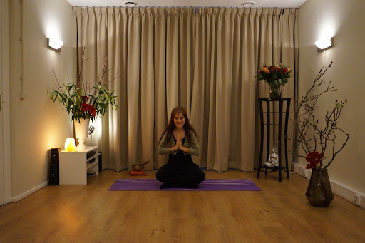 De Witte Vlam Yoga Rotterdam - ademhalingstherapie, yogalessen, privélessen en workshops