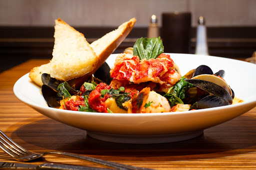 Italian Restaurant «The Pasta House», reviews and photos, 100 Alden Rd, Fairhaven, MA 02719, USA