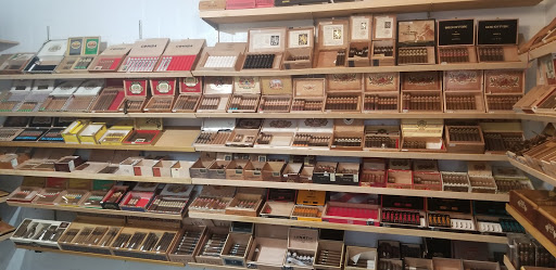 Cigar Shop «Havana Alley Cigar Shop & Lounge», reviews and photos, 201 26th St, Galveston, TX 77550, USA