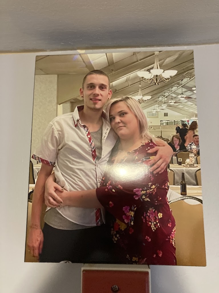 Taylor’s beauty salon 06241