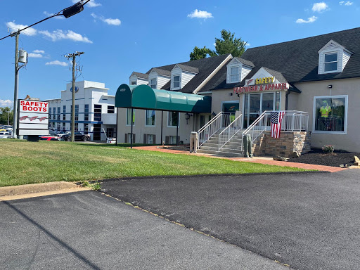 Work Clothes Store «Safety Footwear & Apparel», reviews and photos, 46950 Community Plaza #106-107, Sterling, VA 20164, USA