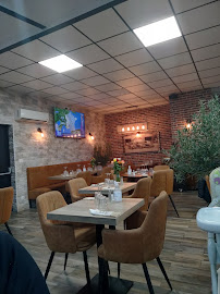 Atmosphère du Restaurant turc Aux bons amis à Brie-Comte-Robert - n°13
