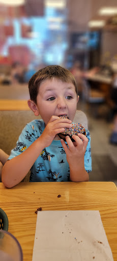 Donut Shop «Dandee Donuts Factory», reviews and photos, 102 N 28th Ave, Hollywood, FL 33020, USA