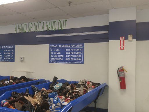 Outlet Store «Goodwill Outlet», reviews and photos