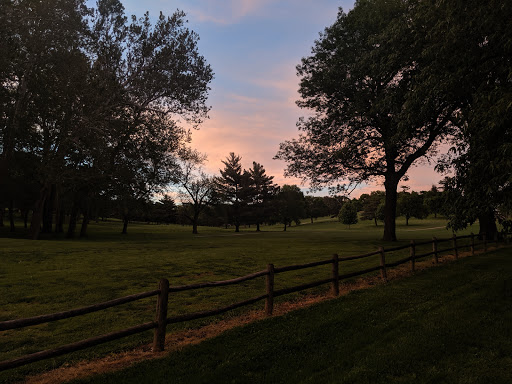 Public Golf Course «Elmwood 18 Hole Golf Course», reviews and photos, 6232 Pacific St, Omaha, NE 68106, USA