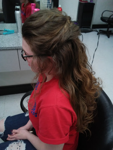 Hair Salon «SmartStyle Hair Salon», reviews and photos, 3290 S Santiam Hwy, Lebanon, OR 97355, USA