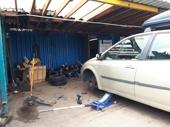 Reviews of Tread X Tyres - Longton in Stoke-on-Trent - Tire shop
