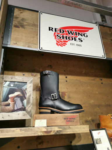 Stores to buy women's boots Kualalumpur