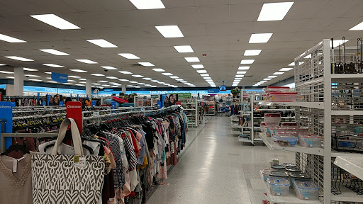 Clothing Store «Ross Dress for Less», reviews and photos, 24392 Rockfield Blvd, Lake Forest, CA 92630, USA