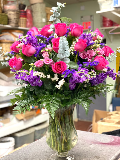 Florist «Paradise Flower Shoppe», reviews and photos, 100 U.S. 9, Manalapan Township, NJ 07726, USA