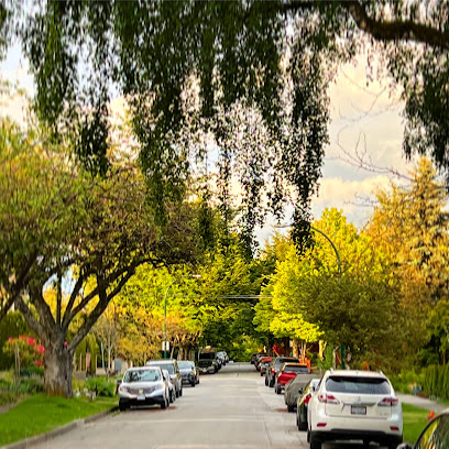 Memorial Park West Public & Tennis Courts