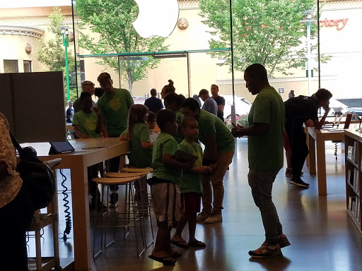 Computer Store «Apple Ridge Hill», reviews and photos, 143 Market Street, Yonkers, NY 10710, USA