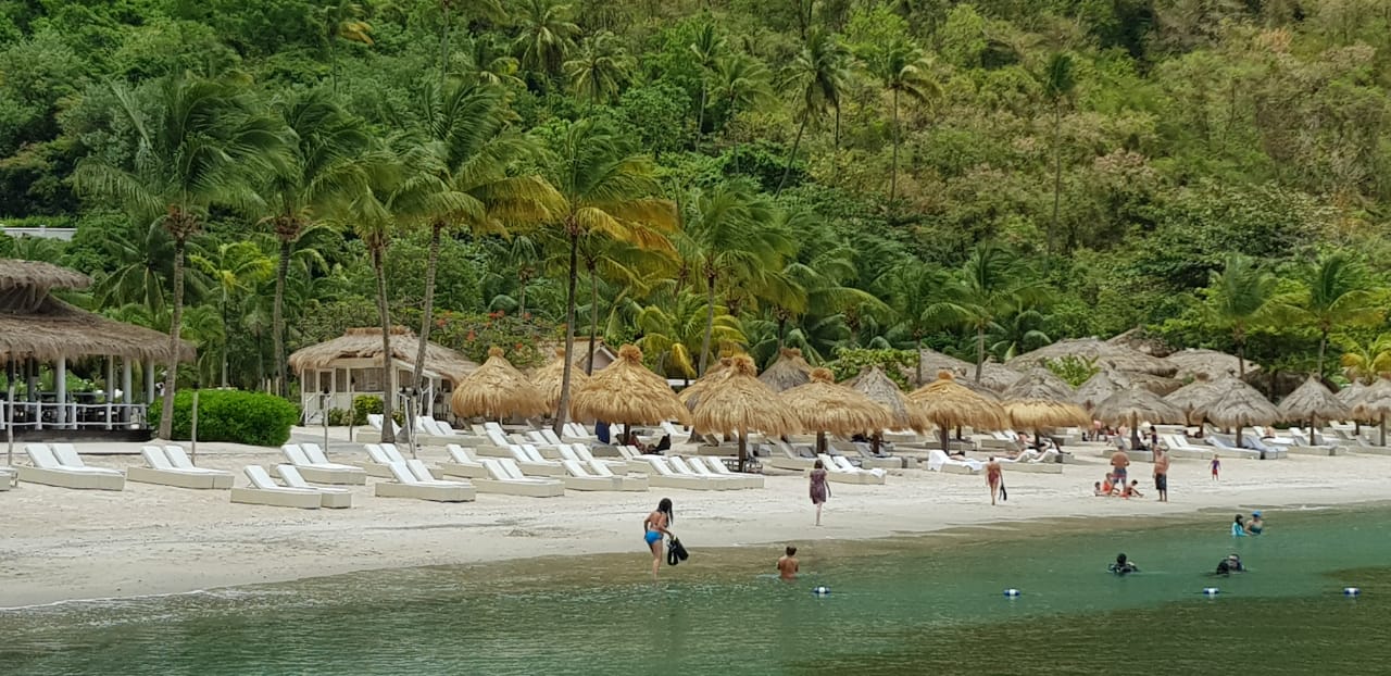 Photo of Anse Chastanet beach and its beautiful scenery