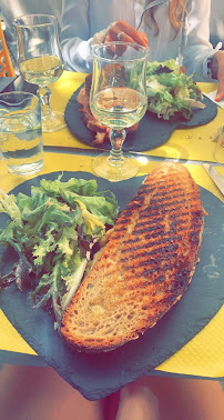 Plats et boissons du Restaurant Le Comptoir Demange à Neuville-sur-Saône - n°15