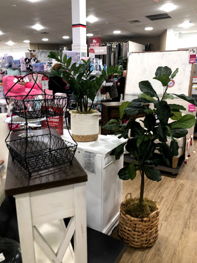 Department Store «HomeGoods», reviews and photos, 920 Springfield Rd, Union, NJ 07083, USA