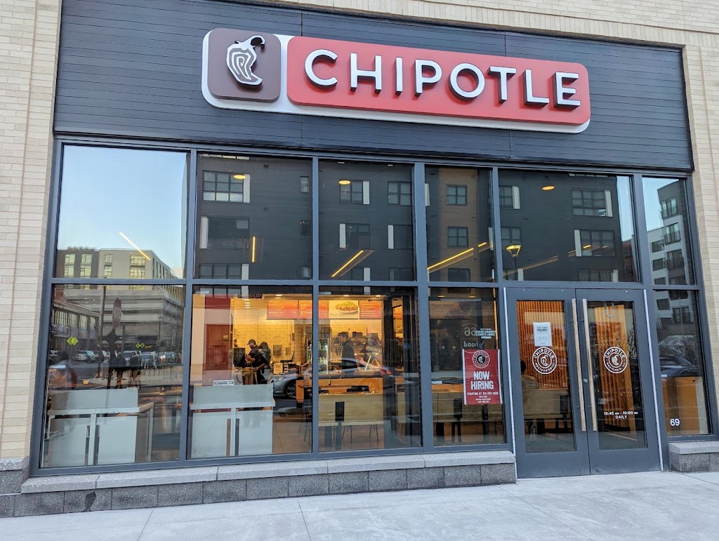 Chipotle Mexican Grill 02472