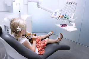Dentist Kids - Dentiste pour enfants - Dentiste pédiatrique - Pédodontiste image