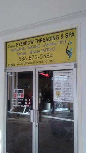 Shopping Mall «Harvard Row Mall», reviews and photos, 21762 W Eleven Mile Rd, Southfield, MI 48076, USA