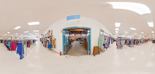 Thrift Store «Neighborhood Thrift Store Distribution Center», reviews and photos, 353 E Olive Ave, Fresno, CA 93728, USA