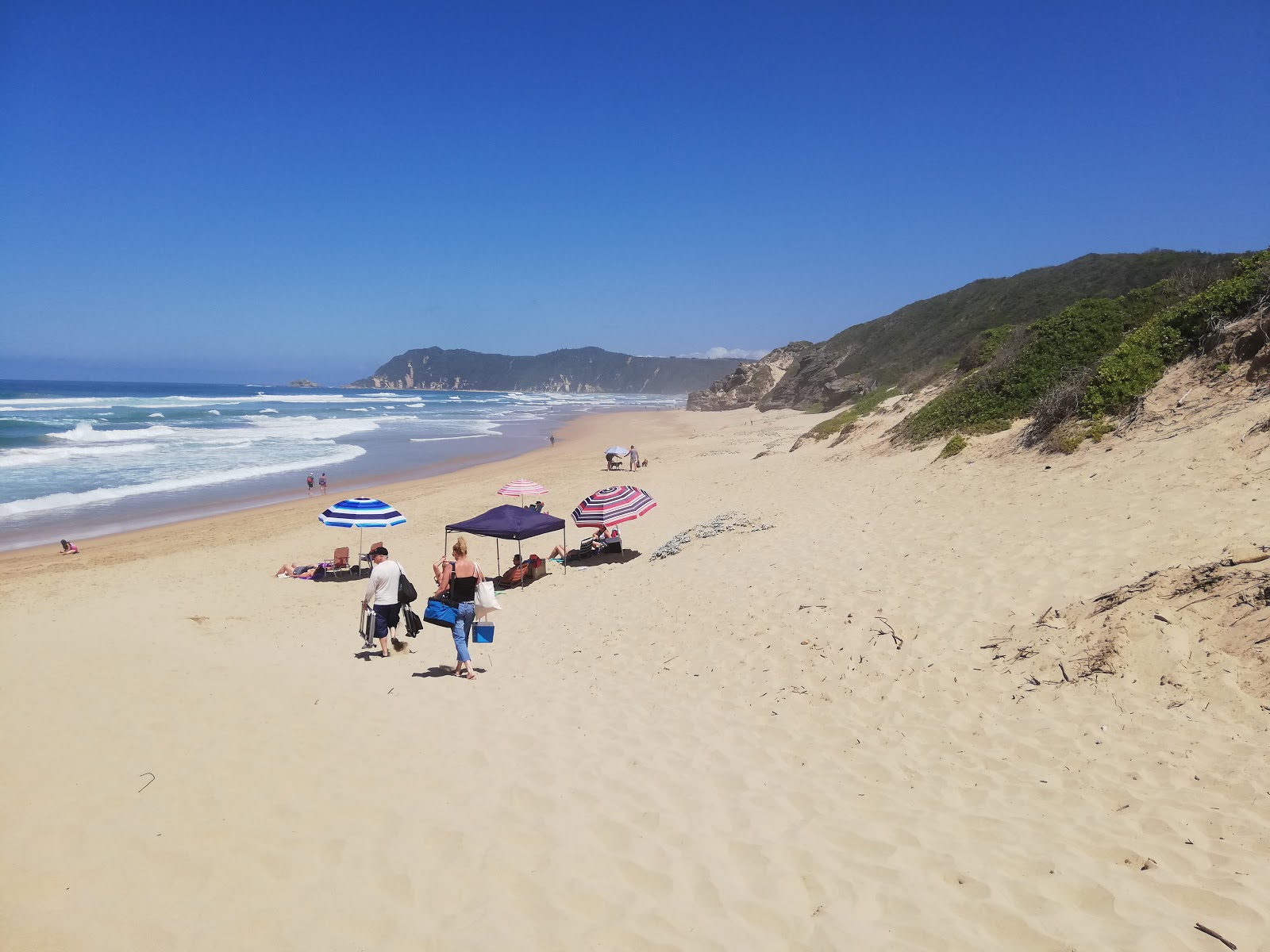 Fotografie cu Myoli beach cu o suprafață de nisip fin strălucitor