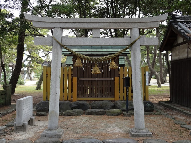 玉津浦神社