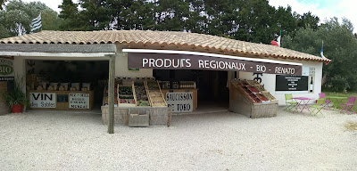 Renato fruits et legumes à Saintes-Maries-de-la-Mer