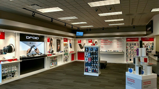 Cell Phone Store «Verizon», reviews and photos, 1615 Rinehart Rd #107, Sanford, FL 32771, USA