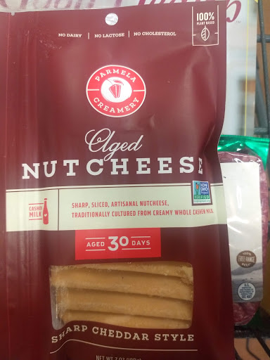 Grocery Store «Fresh Thyme Farmers Market- 82nd», reviews and photos, 4225 E 82nd St, Indianapolis, IN 46250, USA