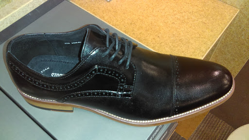 Shoe Store «DSW Designer Shoe Warehouse», reviews and photos, 44590 Ford Rd, Canton, MI 48187, USA