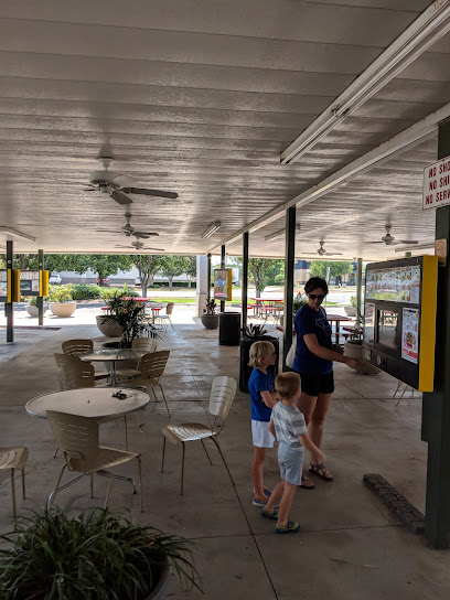 Sonic Drive-In - 3207 Williams Dr, Georgetown, TX 78628