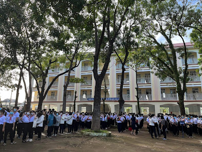 Trường THCS Tân Xuân