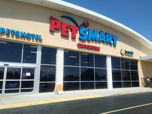 PetSmart, 8204 Leesburg Pike, Vienna, VA 22182, USA, 