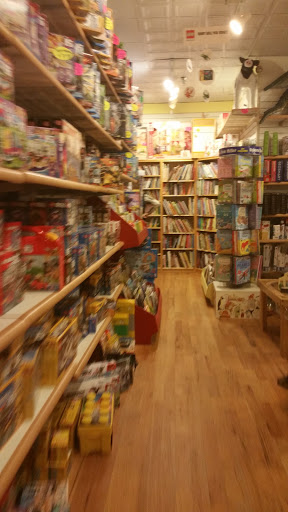 Toy Store «Crackerjacks Toys and Childrens Books», reviews and photos, 7 S Washington St, Easton, MD 21601, USA