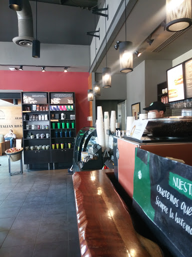 STARBUCKS LEON Mariano Escobedo