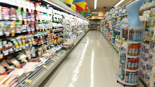 Grocery Store «Vons», reviews and photos, 7390 Cherry Ave, Fontana, CA 92336, USA