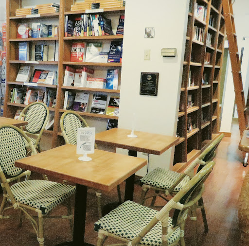 Book Store «Full Circle Bookstore», reviews and photos, 1900 Northwest Expy, Oklahoma City, OK 73118, USA